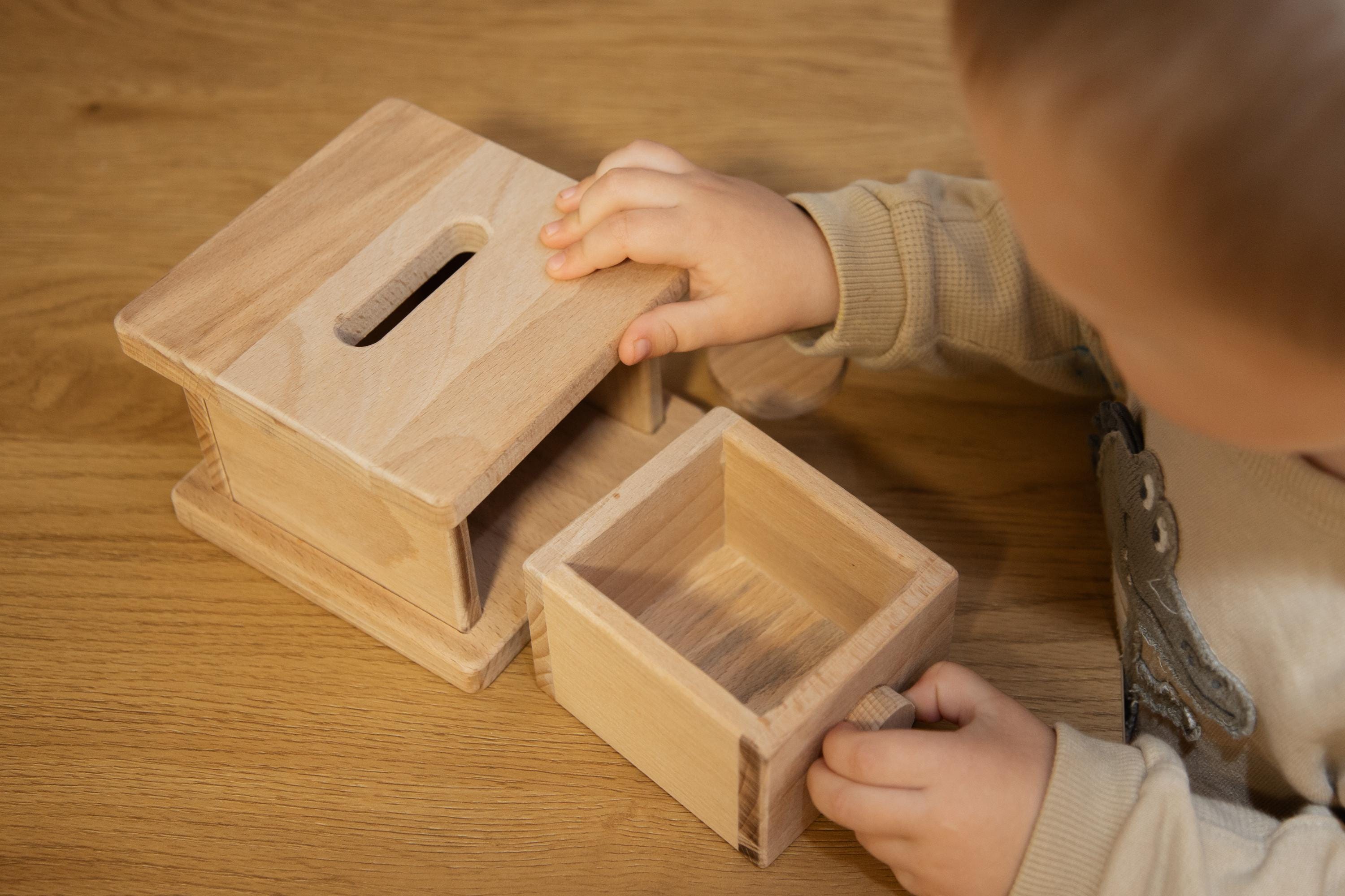 Montessori drvena kutija s ladicom i žetonom